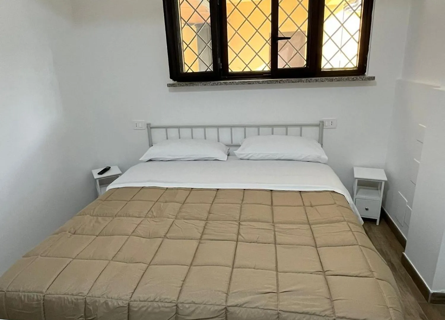 Aurora Rooms Pomigliano d'Arco Love hotel